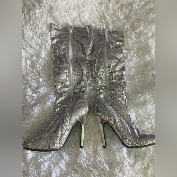 NWOT: ELLIE SPARKLY KNEE HIGH SILVER BOOTS - Picture 5 of 7